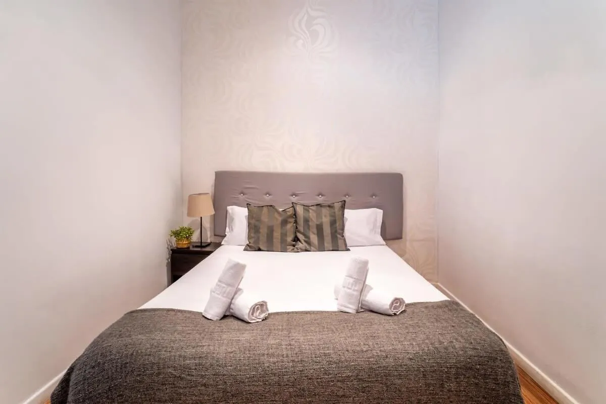Comfortable And Huge 4Bd - 2Bth Rambla Catalunya Barcelona Appartement